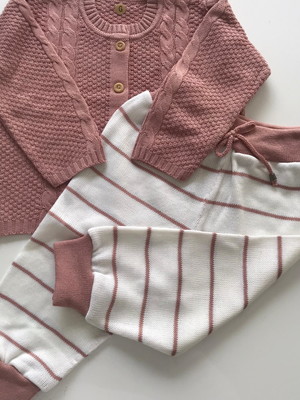 Casaquinho e calça de linha trancinha p
