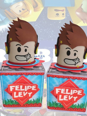 Caixinha com aplique robloxx