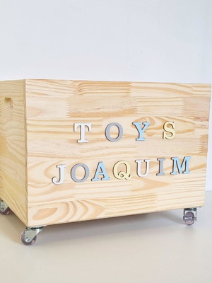 Baú organizador de brinquedos com nome