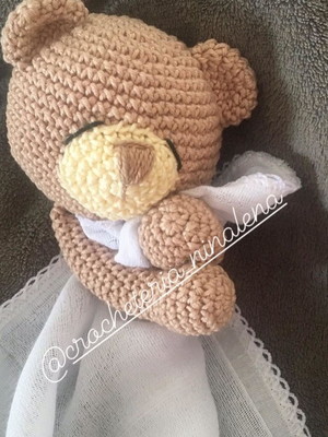 Naninha urso amigurumi