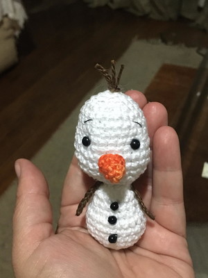 Olaf amigurumi boneco de neve