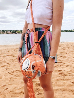 Bolsa suporte para bola de macramê