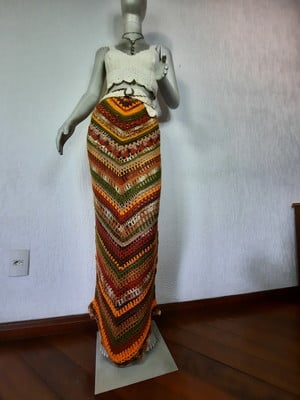 Saia longa de crochê