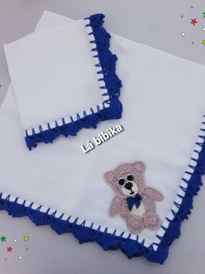 Kit 2 fraldas de boca e de ombro urso com bico de crochê