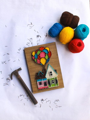 Up casinha - quadro string art - feito a mão - prego e linha
