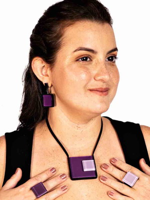Colar claraboia roxo