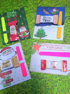 Card com balinha e mini lixa- natal