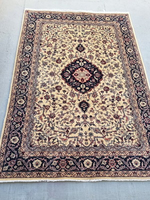 Belíssimo tapete oriental isfahan indiano - 1,87 x 1,25