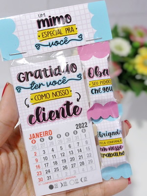 Calendário 2024 com 2 balinhas- mimo cliente
