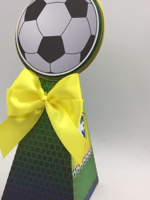 Caixa pirâmide copa
