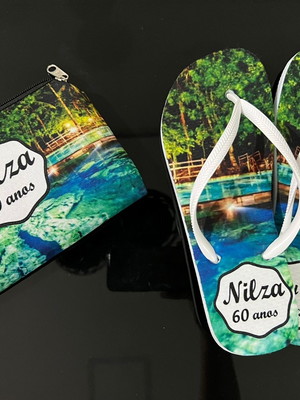 Kit personalizado chinelo e necessaire todos os temas