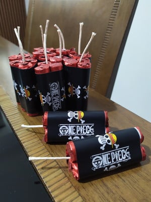 Kit 10 rótulos adesivos dinamite (one piece)