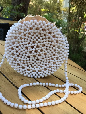 Bolsa de miçangas branca redonda - beaded bag