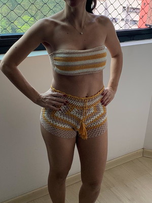 Conjunto em crochê shorts/top