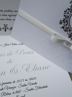 Convite de bodas com relevo