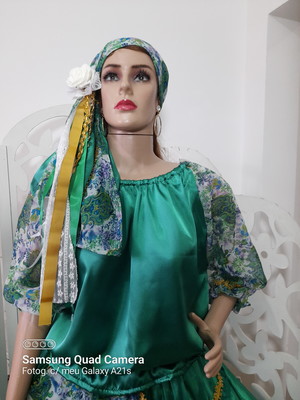 Lenço cigano floral com flor