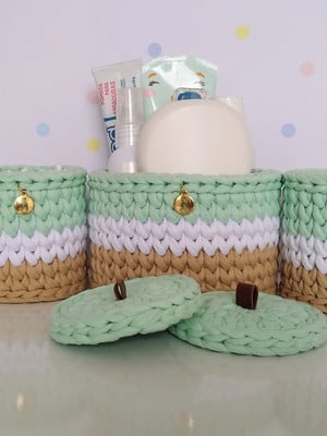 Kit higiene bebê em crochê com fio de malha
