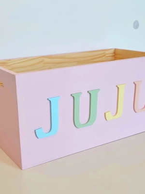 Caixote organizador de brinquedos com nome