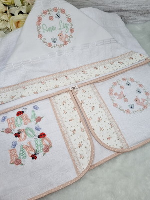 Toalha para bebê forrada com fralda