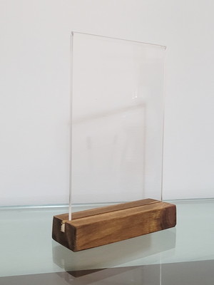 Kit 60 displays 10x15 em acrílico com base em madeira pinus