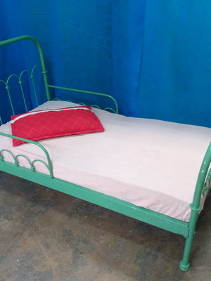 Cama solteiro luiz