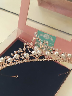Coroa de zircônia com pérola rosê sweet