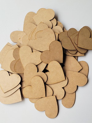 Kit com 50 corações para acabamento artesanato em mdf cru