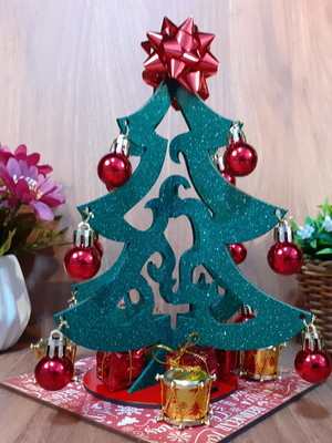 Mini árvore de natal - com bolinhas - p entrega