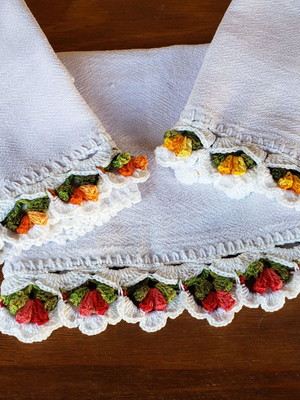 Panos de prato barrado croche tulipas
