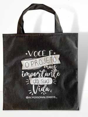 Sacola de tnt personalizada 20x25cm