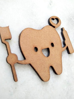 Chaveiro de dentinho - mdf
