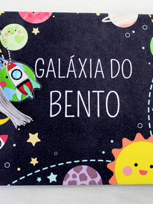 Livro do bebê - galáxia menino