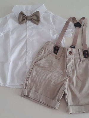 Lindo conjunto com suspensório