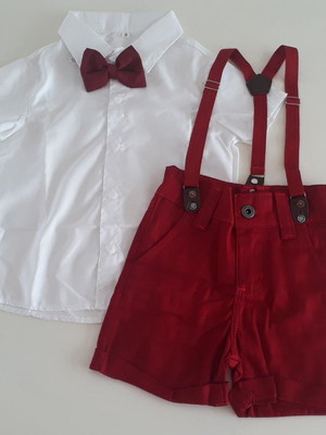 Lindo conjunto com suspensório