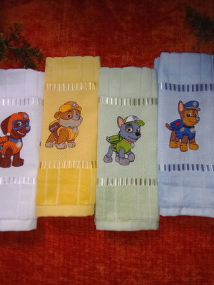 1 toalha escolar bordada - patrulha canina