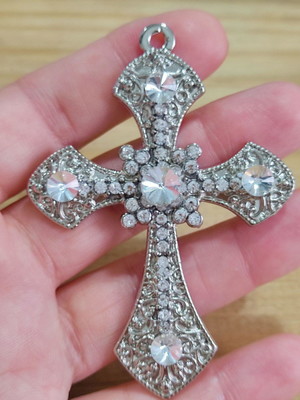 1crucifixo glamour níquel