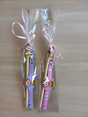 Kit lápis + pulseira a bela e a fera - lembrancinha infantil