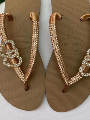Chinelo slim rose gold com corações