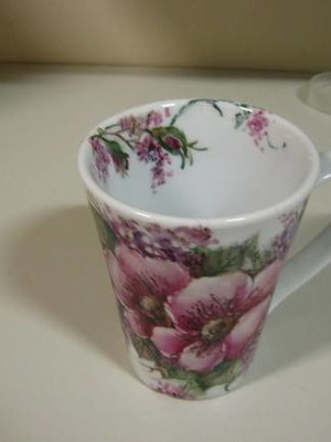 Caneca porcelana pintada a mão