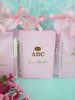 Lembrancinha para formatura abc bloco capa dura e caneta