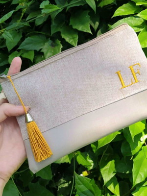 Necessaire slim em linho bordado 032- atacado