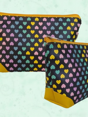 Necessaire estampada corações