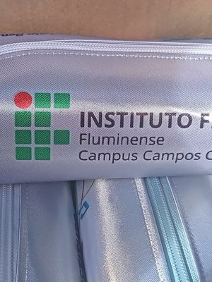 Estojo personalizado educação com logo ou nome da escola