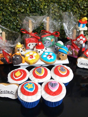 Doces de mesa patrulha canina, 30 doces