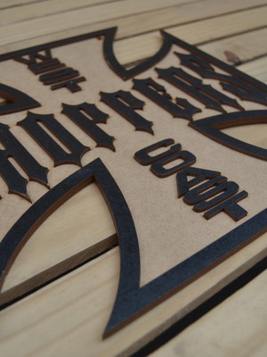 Placa em alto relevo choppers em mdf