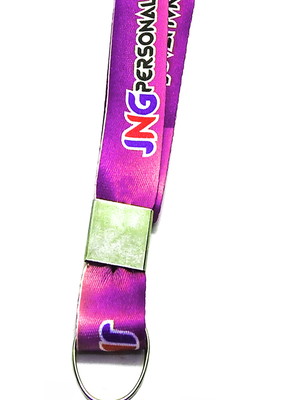 Corda com crachá personalizado