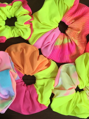 Kit 5 scrunchie laço em malha rabicó lindo frufru amarrado
