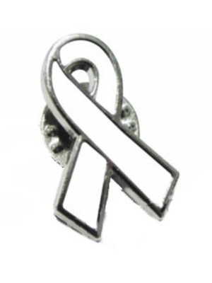 Pin laço janeiro branco