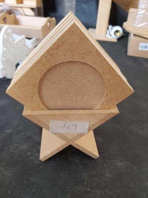 Porta copos c/ base formato triângulo em mdf cru