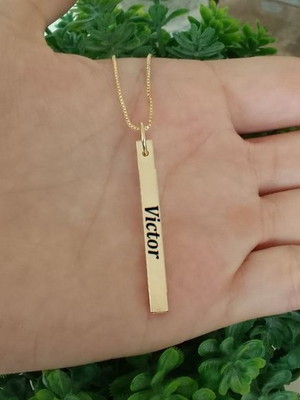 Gargantilha cubo personalizada com nome banhado a ouro 18k